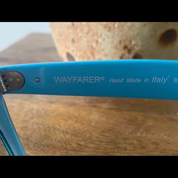 Vintage Ray-Ban Wayfarers - Picture 2 of 4